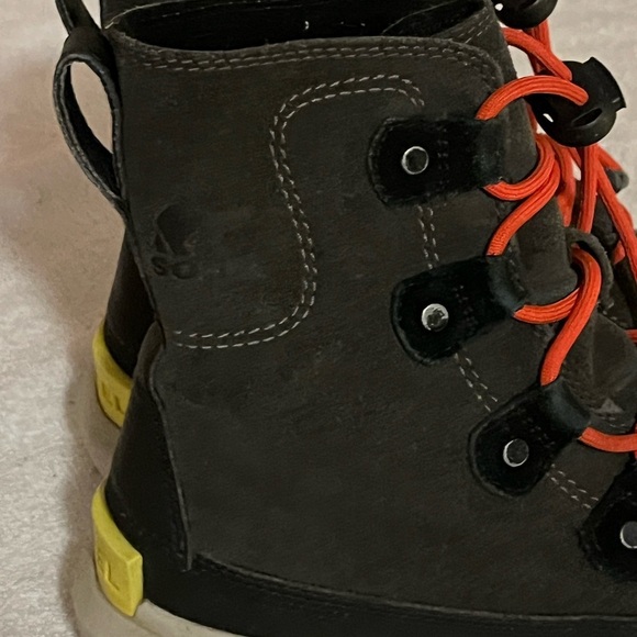 Sorel Explorer Snow Boots Sz 1 - Picture 4 of 12